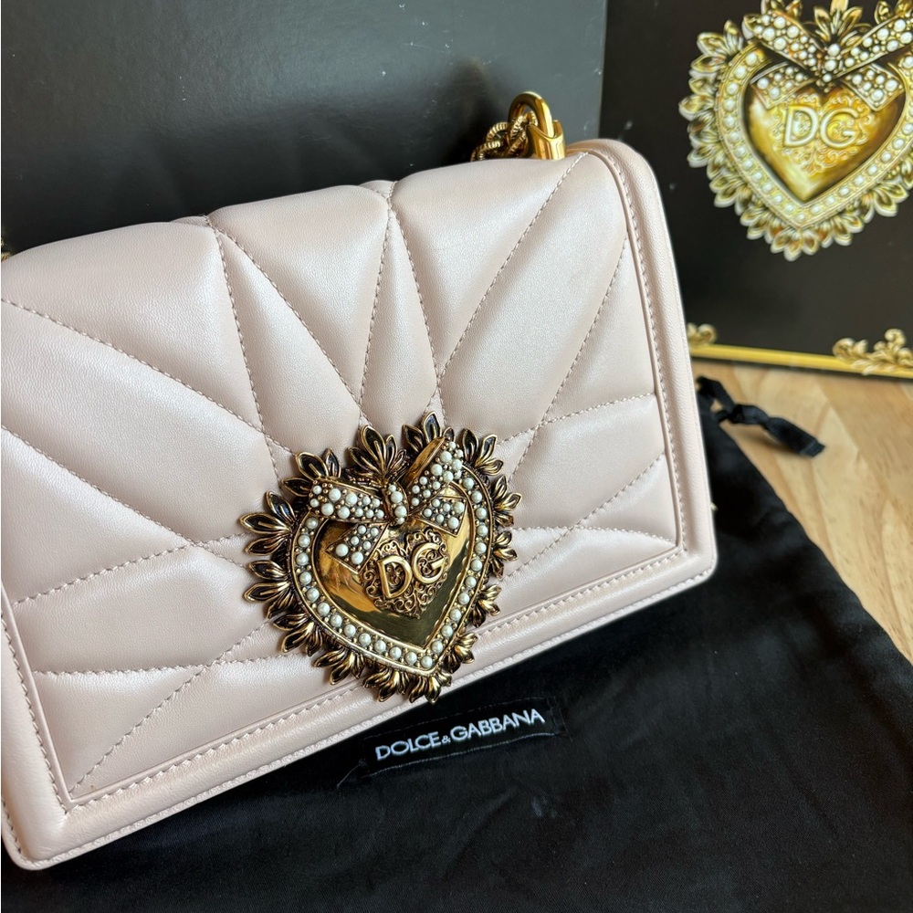 Dolce & Gabbana Medium Devotion Pink Leather  Shoulder Bag